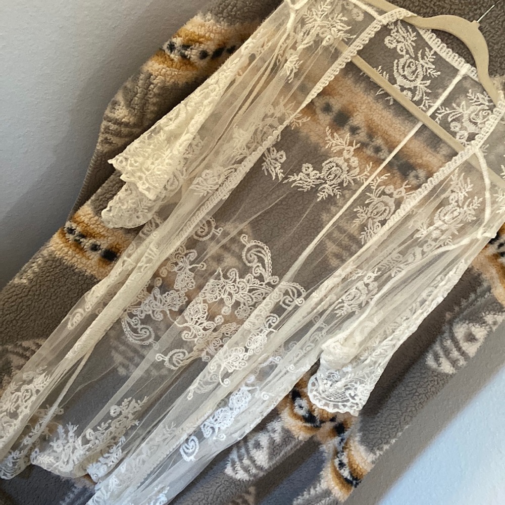 Lace kimono